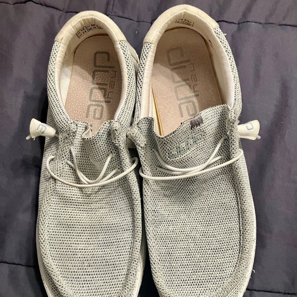 Men’s hey dude size 14